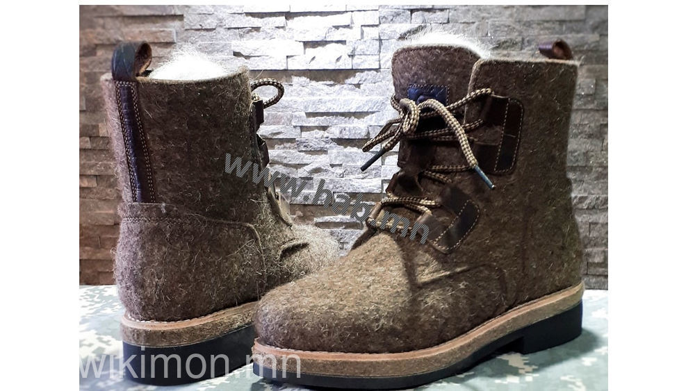 Монголд үйлдвэрлэсэн эсгий гуталны төрөл бүрийн загварыг худалдаалж байна.Үнэ: 80,000 - 150,000