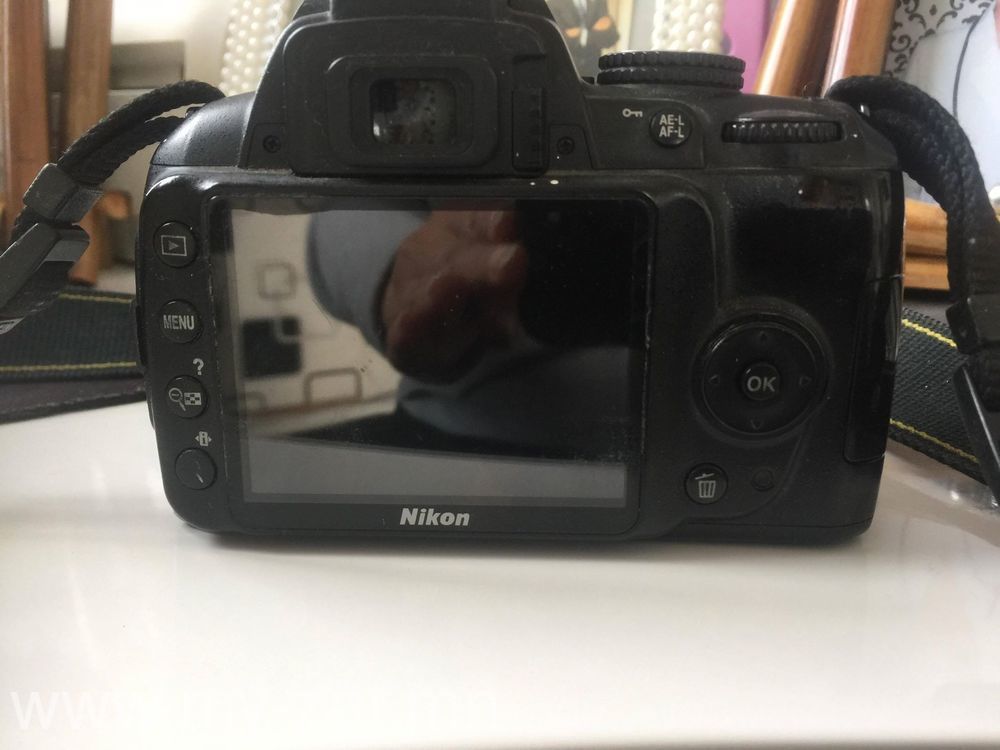Nikon D3000 аппарат зарна