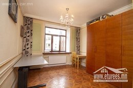 Улсын их дэлгүүрийн баруун талын байранд 76м2 талбайтай 3 өрөө, бүрэн тавилгатай Улсын их дэлгүүрийн баруун талын байранд 76м2 талбайтай 3 өрөө, бүрэн тавилгатай