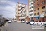 Цирк-н урд буюу 31-р сургууль явах зам дагуу байрлах 1 давхарын гадагшаа Цирк-н урд буюу 31-р сургууль явах зам дагуу байрлах 1 давхарын гадагшаа