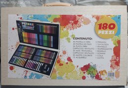 Хүүхдэдээ бэлэглэх хамгийн том бэлэг 180 ширхэгтэй модон хайрцагтай харандаа. Хүүхдэдээ бэлэглэх хамгийн том бэлэг 180 ширхэгтэй модон хайрцагтай харандаа.