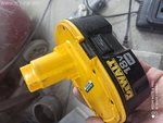 Dewalt дрилний 18 вольтын батери зарна. Ажиллагаа асуудалгүй Dewalt дрилний 18 вольтын батери зарна. Ажиллагаа асуудалгүй