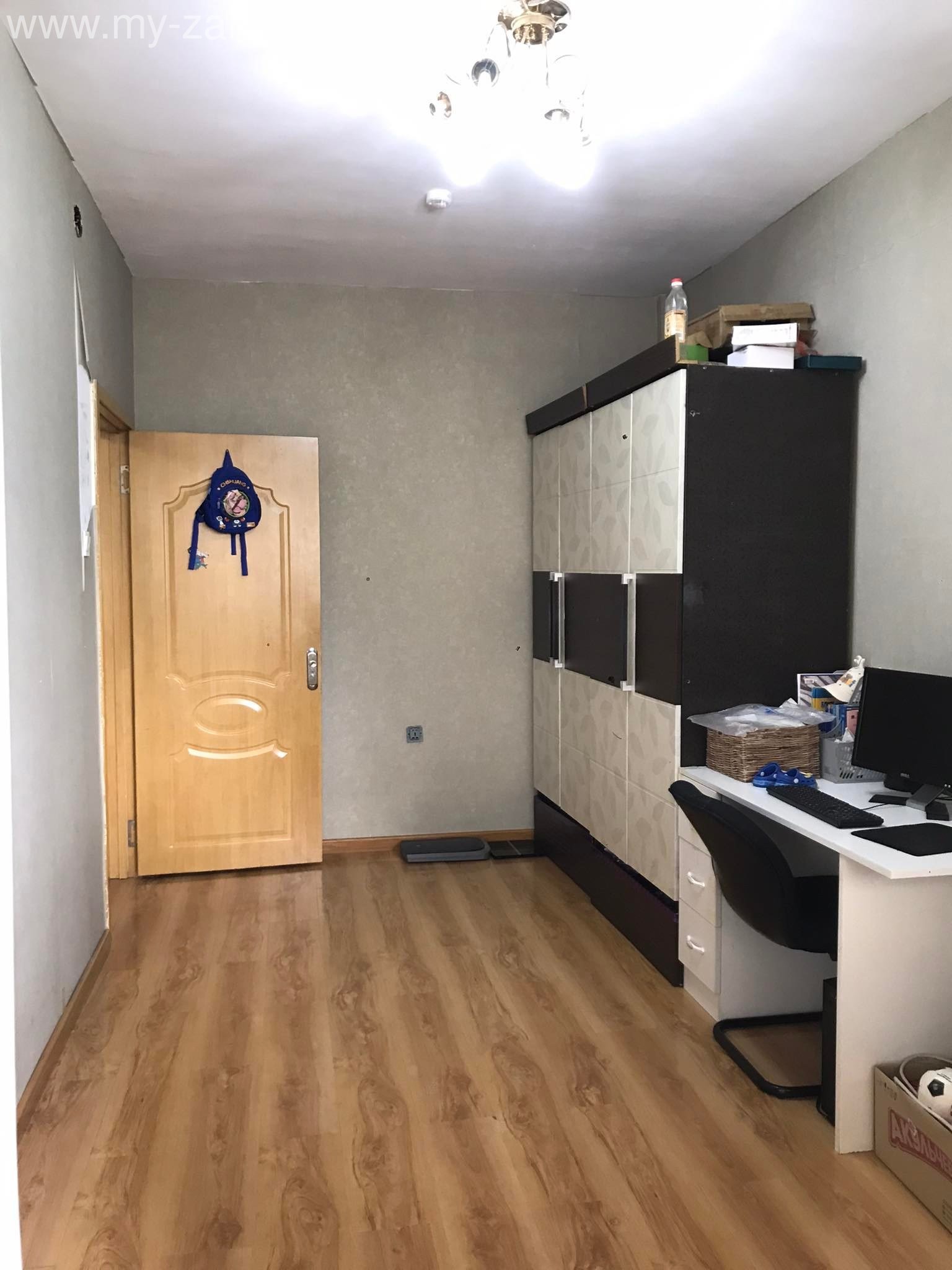 БЗД Шинэ Монгол сургуулын баруун урд талд нарны зам дагуу 2 өрөө байр худалдана